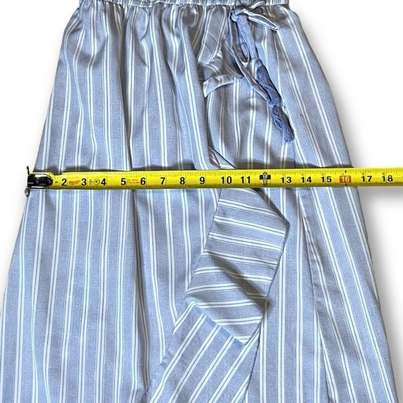 Hint of Blush Women’s Blue and White Striped Off Shoulder Dress - Size S - Picture 6 of 10